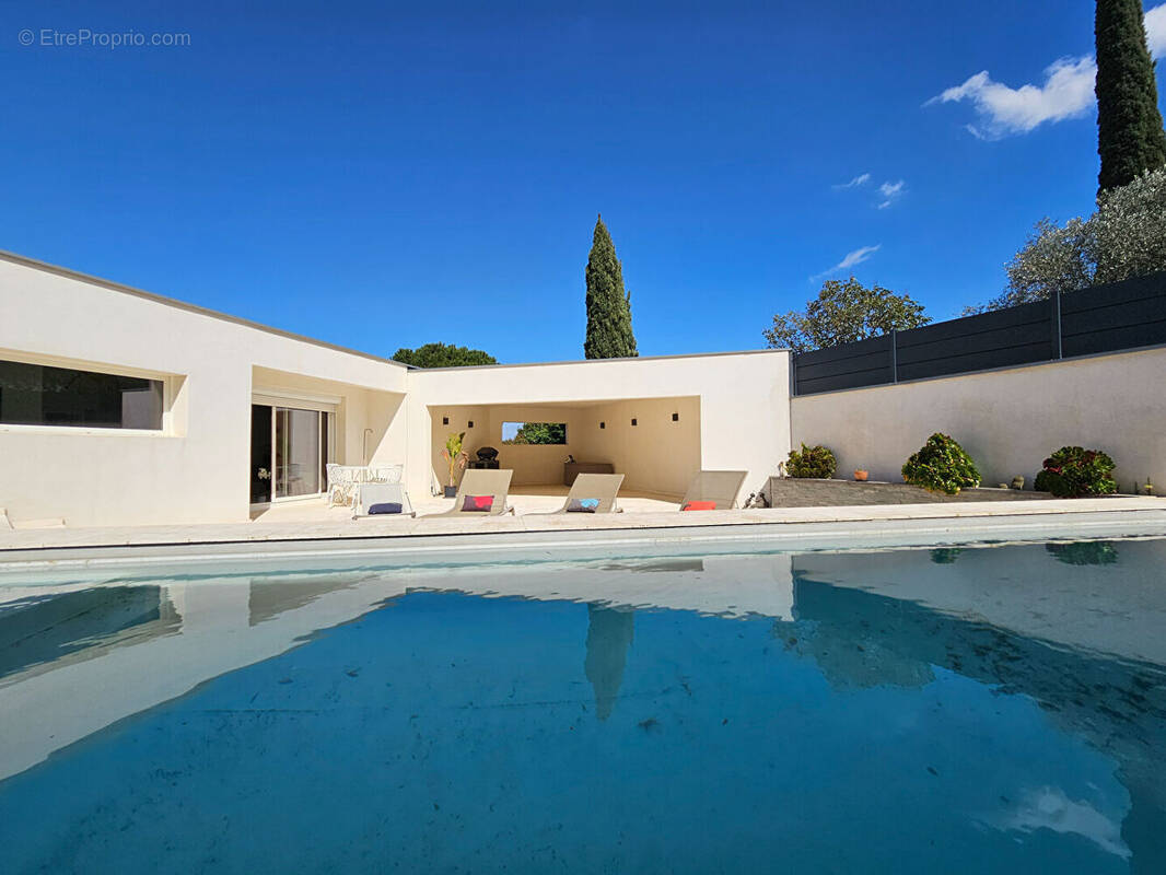 Maison à VILLENEUVE-LES-AVIGNON