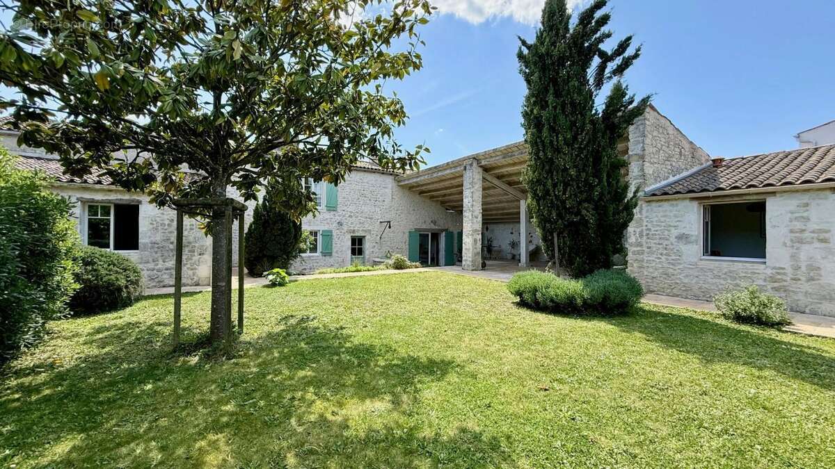 Maison à NIEUL-SUR-MER