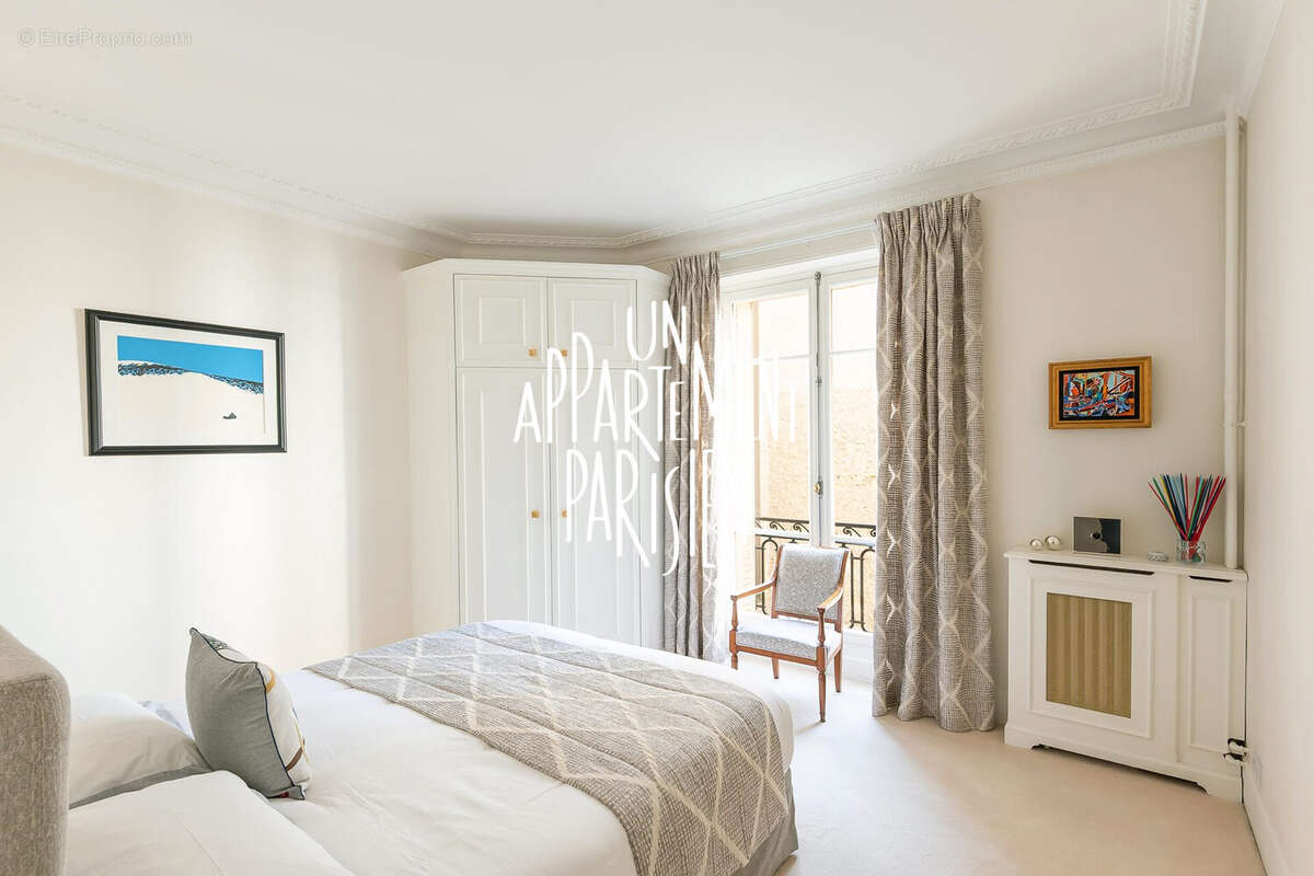 Appartement à NEUILLY-SUR-SEINE