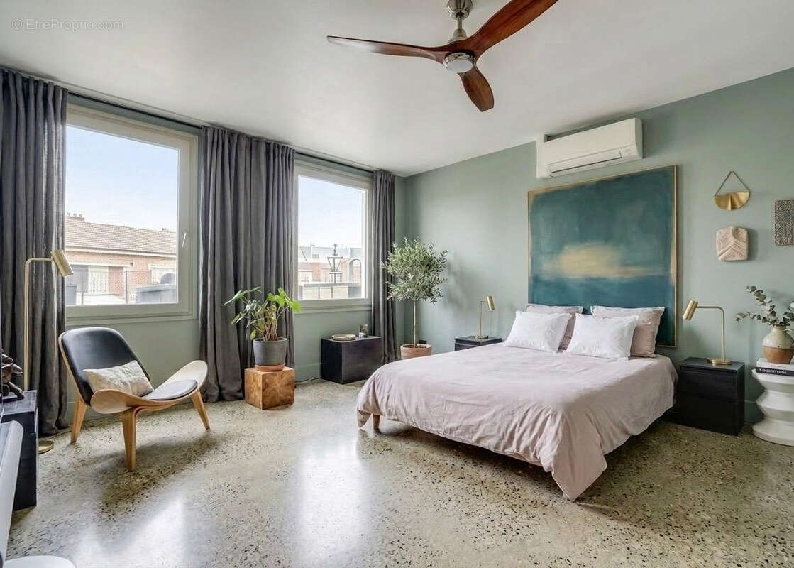 Appartement à LES LILAS