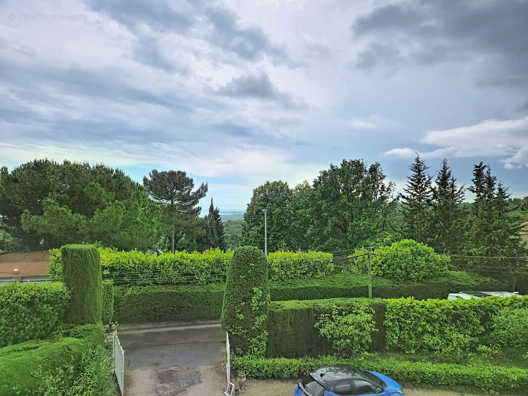 Appartement à VENCE