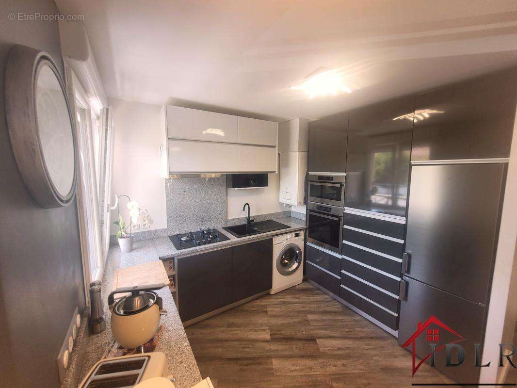 Appartement à BRIE-COMTE-ROBERT