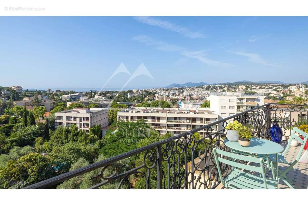 Appartement à LE CANNET