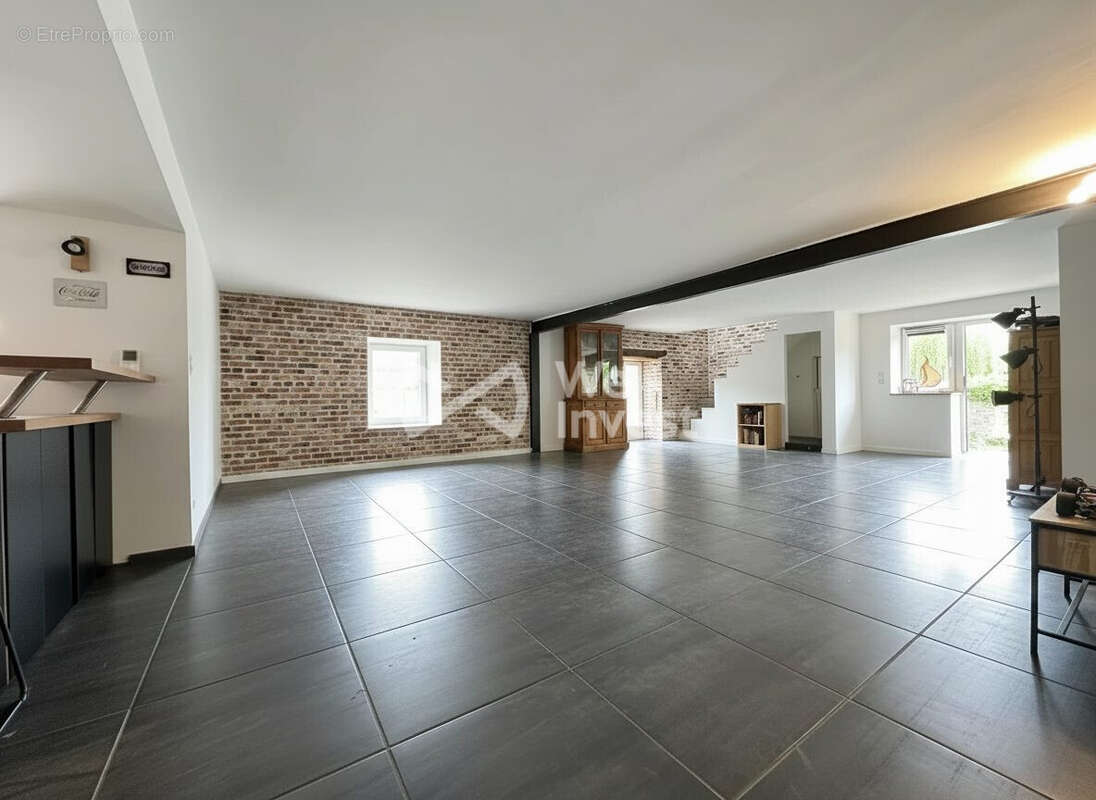 Maison 305 m² à Sapogne-Sur-Marche  - photo 3