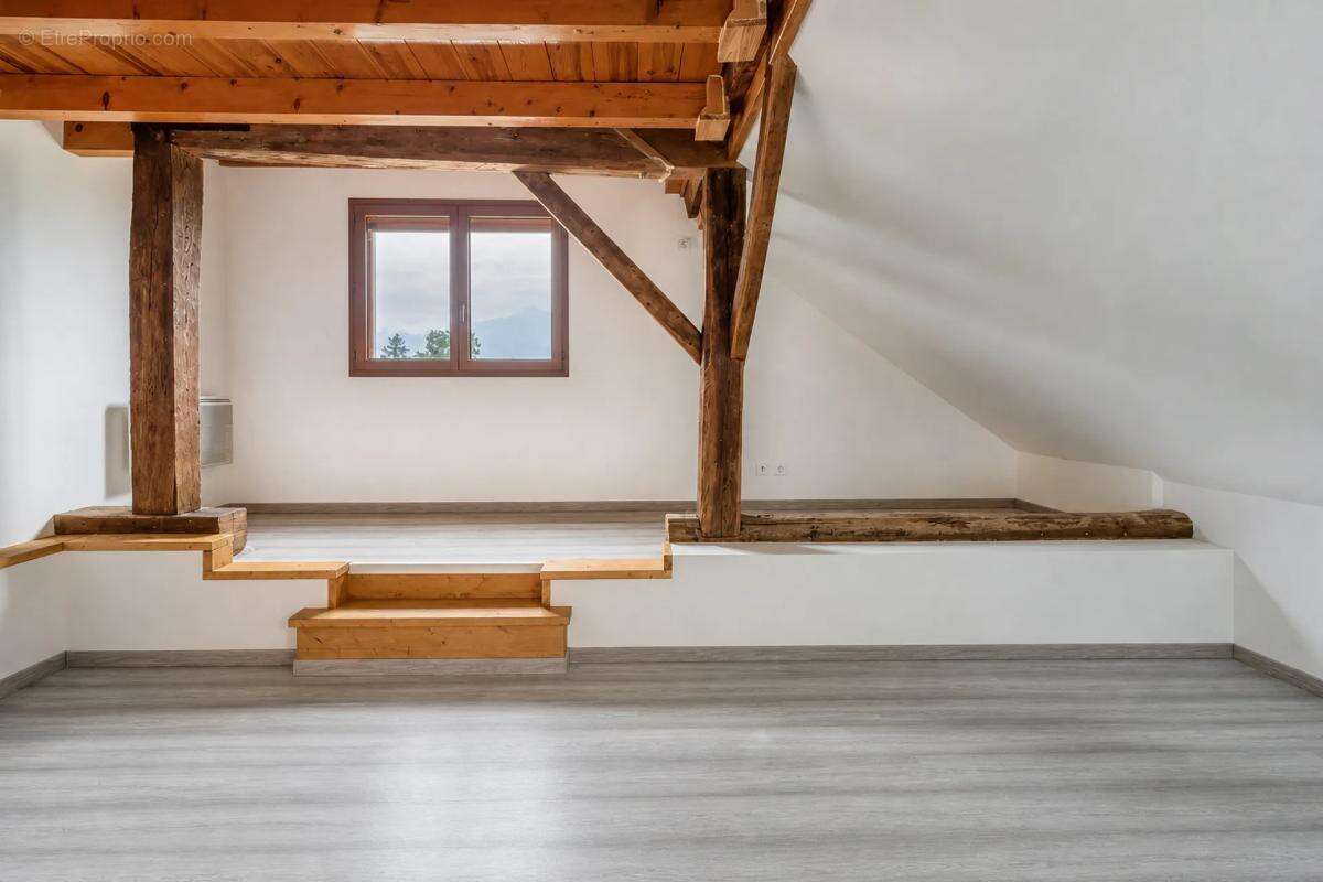 Maison de 4 pièces de 90 m² à Monthion - photo 8