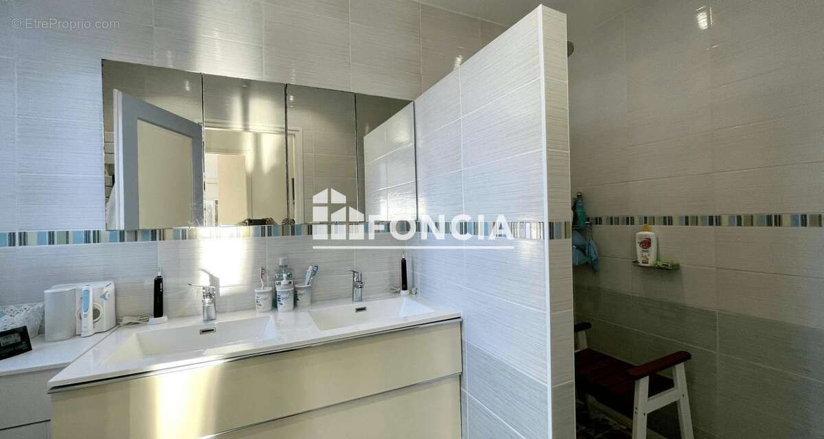 Maison à PORT-DES-BARQUES