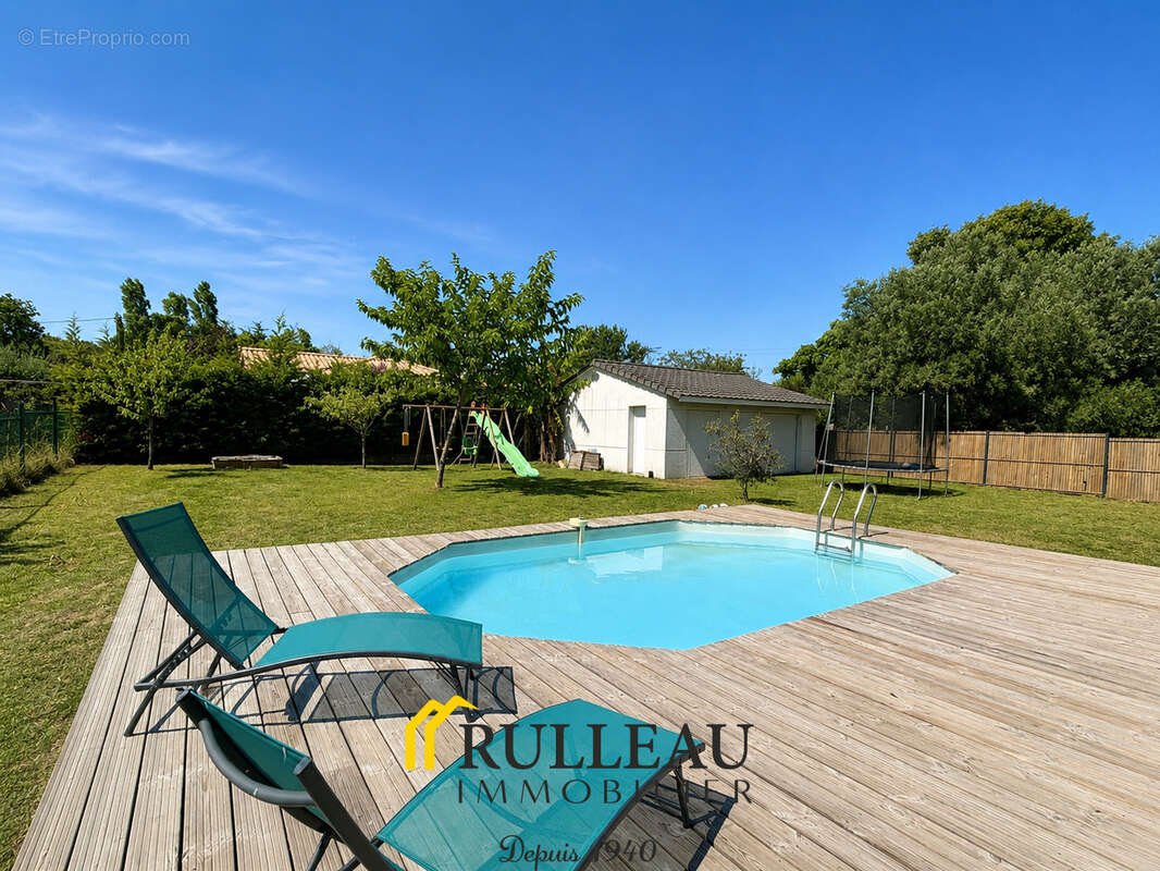 Maison contemporaine de plain-pied avec piscine, double garage et jardin à Saint-André-de-Cubzac - photo 2