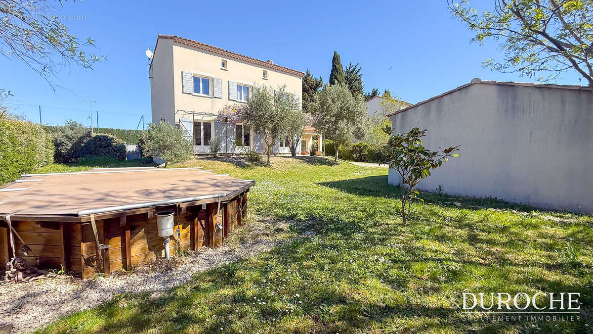 Maison à SAUVETERRE