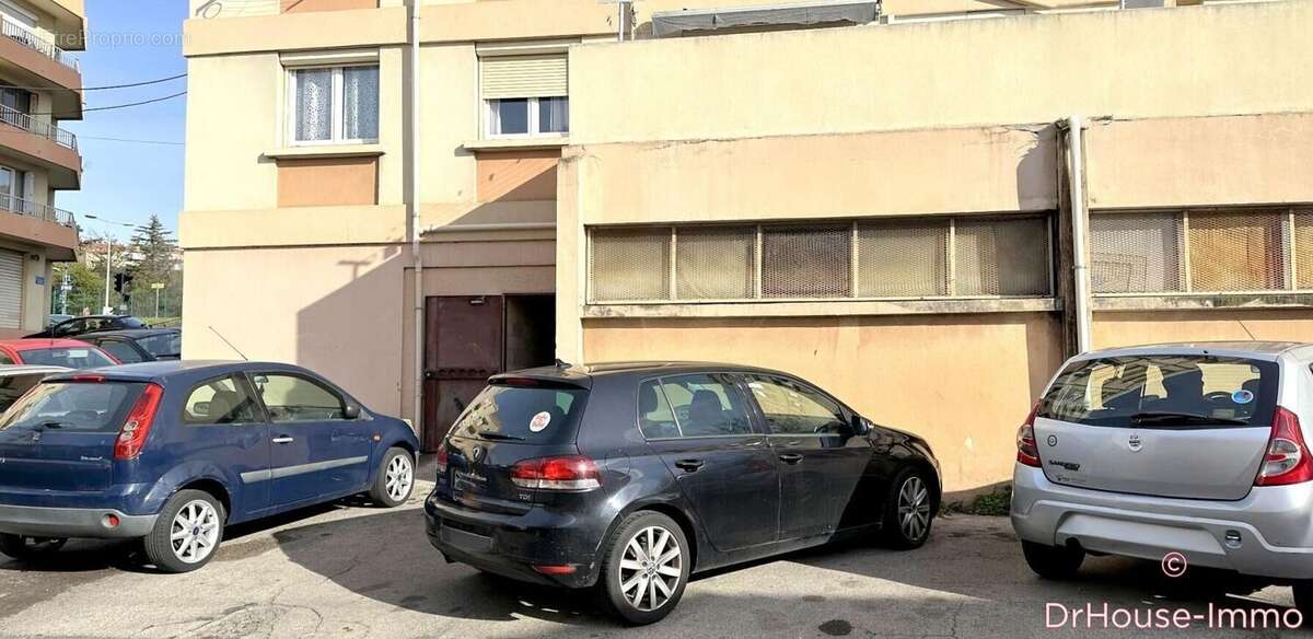 Parking à MARSEILLE-14E