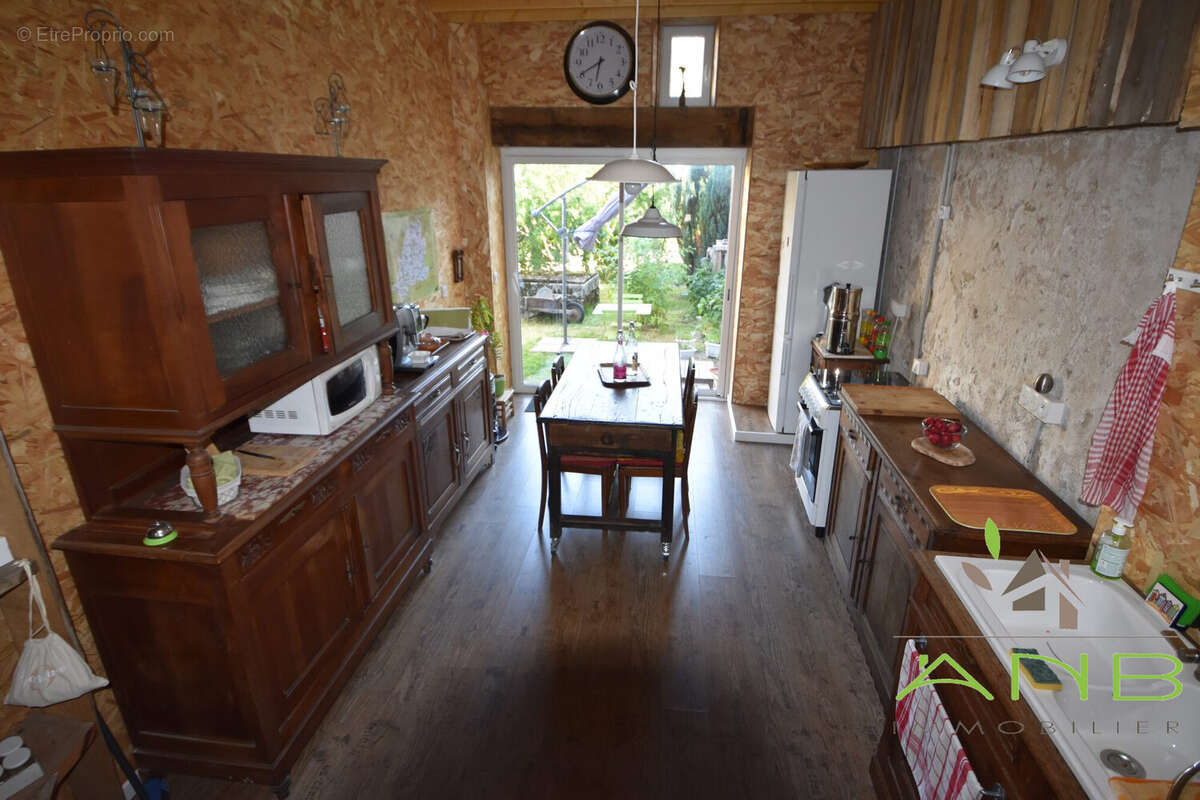 Maison à PIEGUT-PLUVIERS