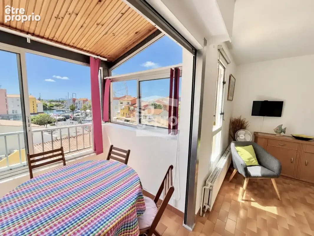 Réf : 2367 - Vente Appartement 3 Pièces traversant avec vue Port ! - photo 6