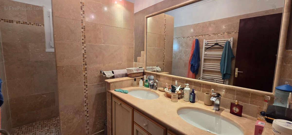 Maison de plain-pied  95 m² habitables sur 1 670 m² de terrain 84430 Mondragon - photo 6
