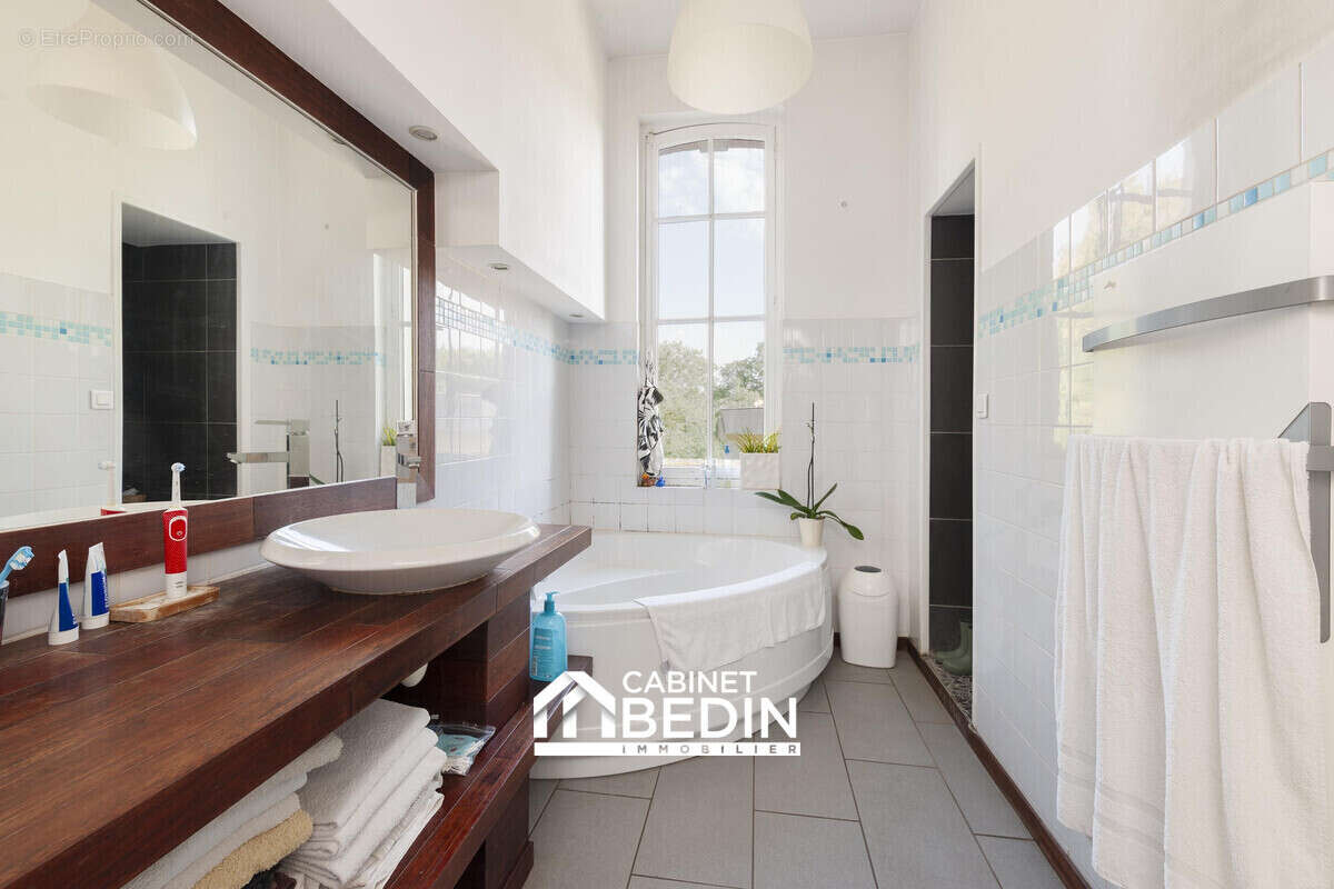 Appartement 67 m² à Dax  - photo 9
