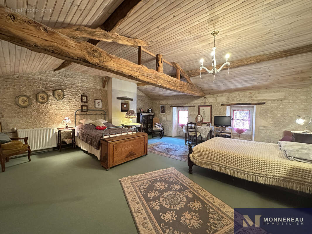 Maison à MESSAC