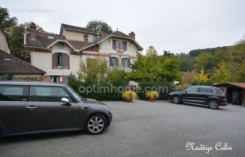 Maison à MILON-LA-CHAPELLE