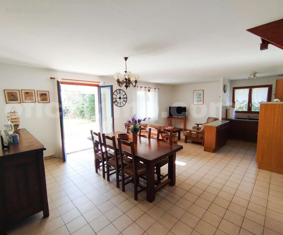 IMG_20260225_121639_edited - Maison à ARZON