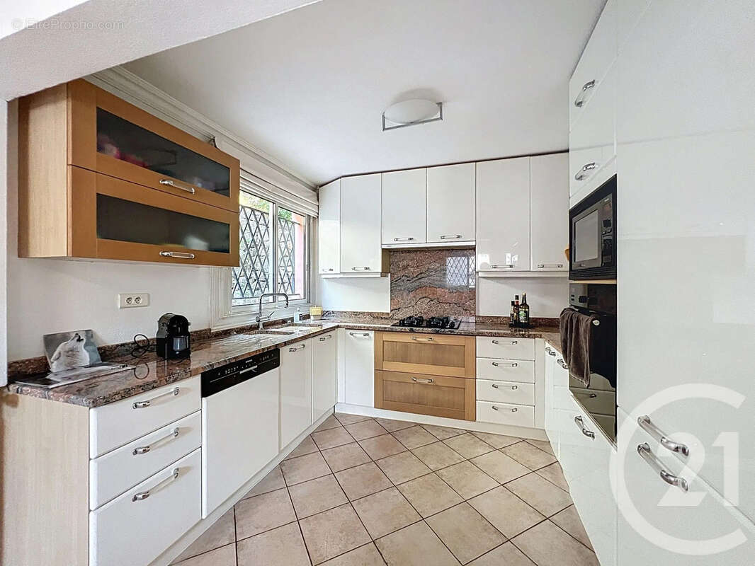 Maison à MOUGINS