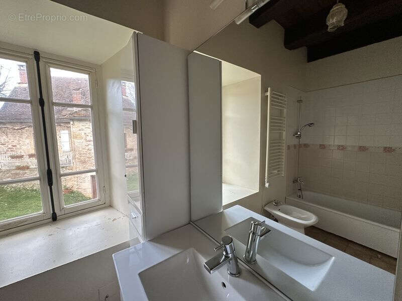 Maison à SAINT-MICHEL-LOUBEJOU