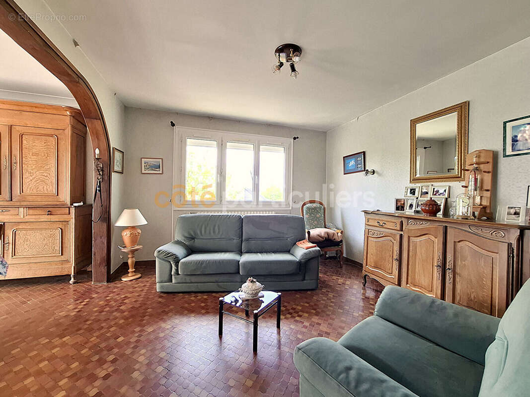 Maison à SAINT-SENIER-SOUS-AVRANCHES