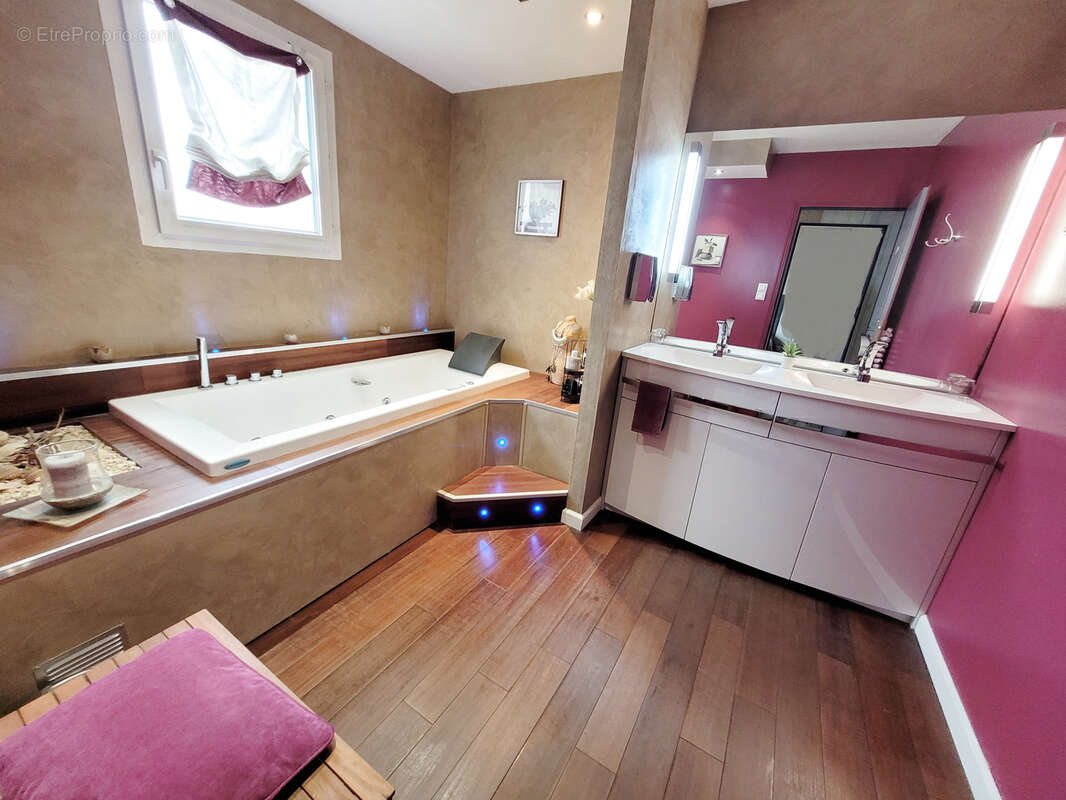 Maison à SAINTE-BAZEILLE