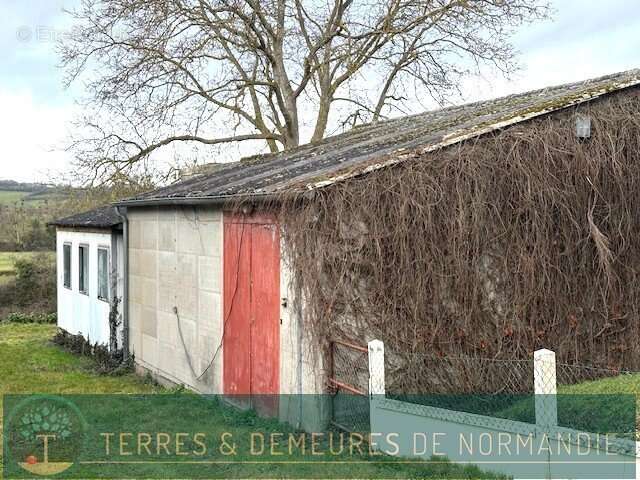 Terrain à CORMEILLES