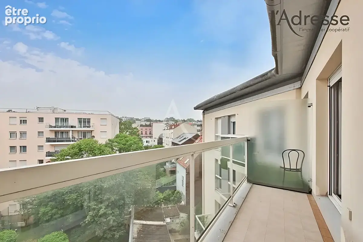 Appartement à SURESNES