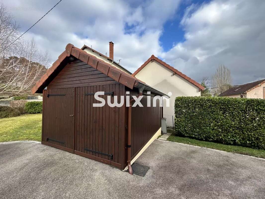 Maison à LONS-LE-SAUNIER