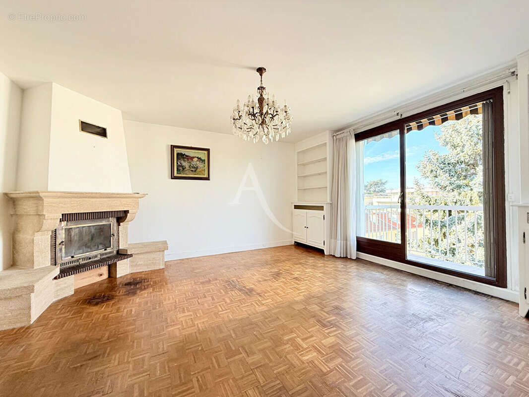 Appartement à NOGENT-SUR-MARNE