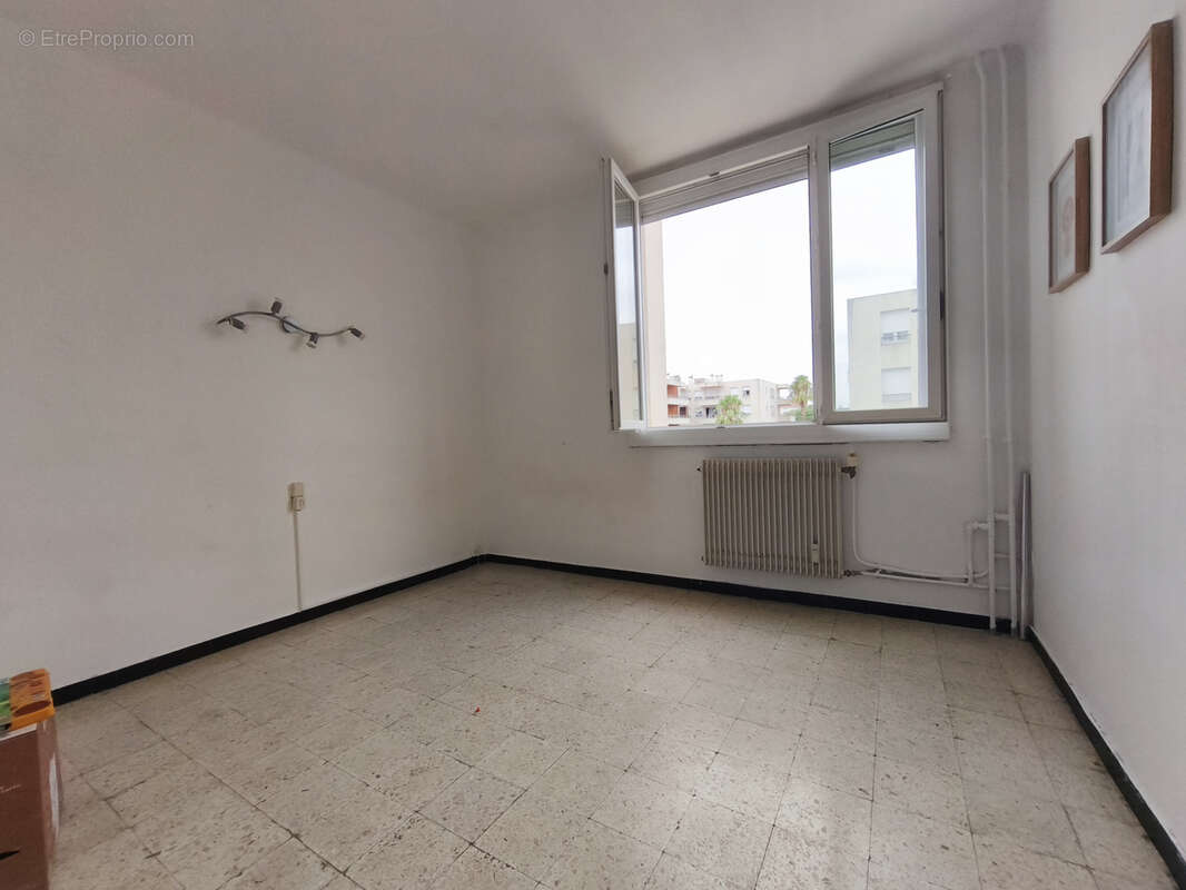 Vend T4 avec place de parking à Béziers - photo 6