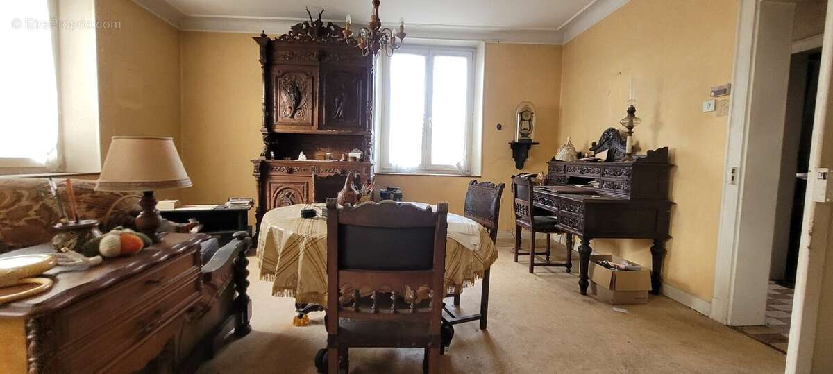 Maison à CHATEAU-SALINS