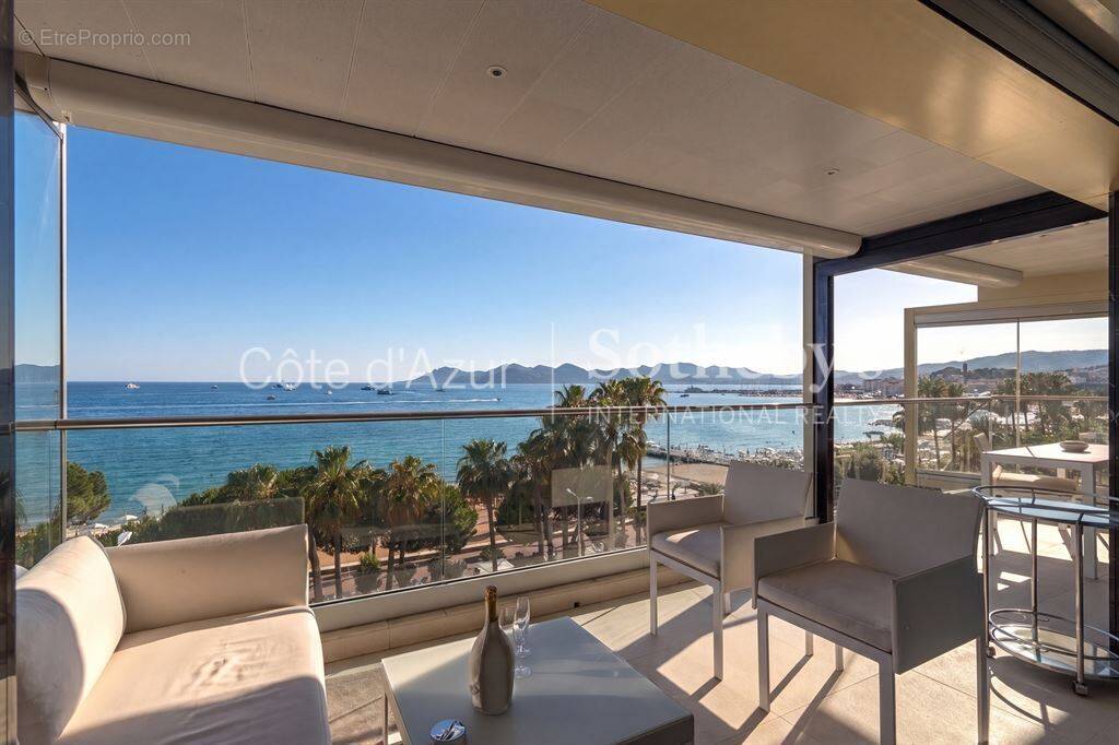 Appartement à CANNES