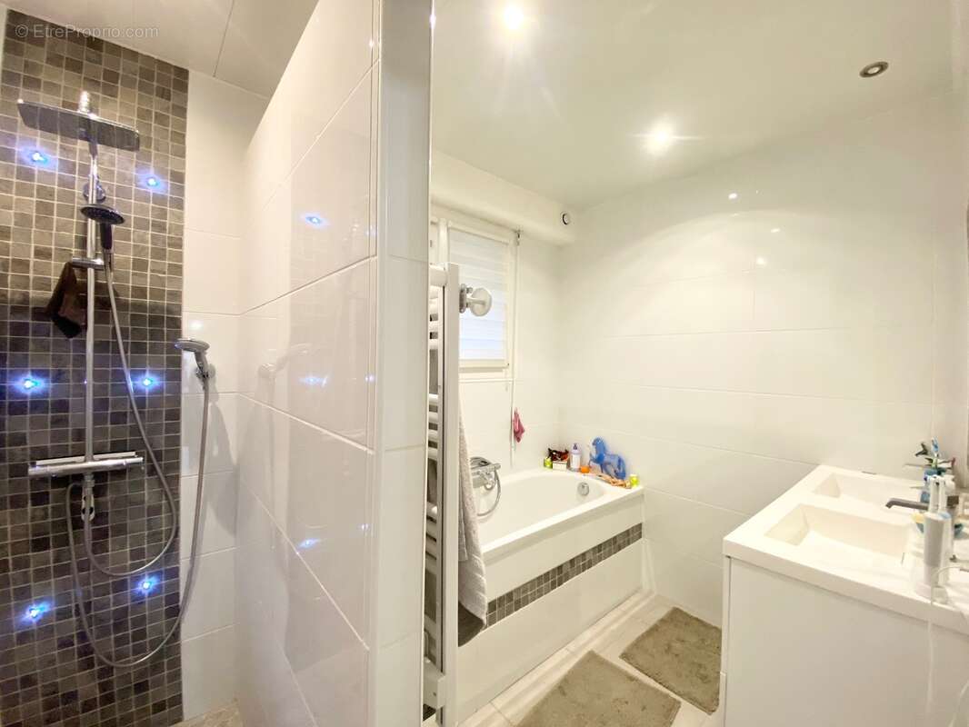 Appartement à CHARLEVILLE-MEZIERES