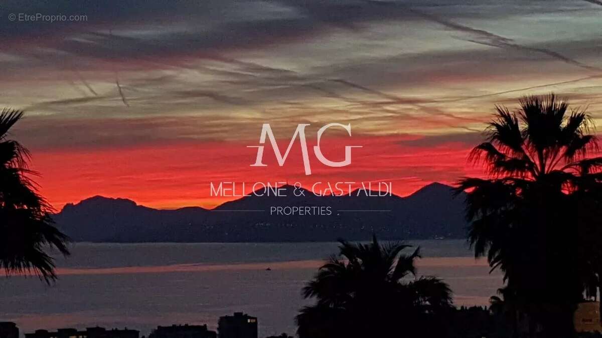 Appartement à CANNES