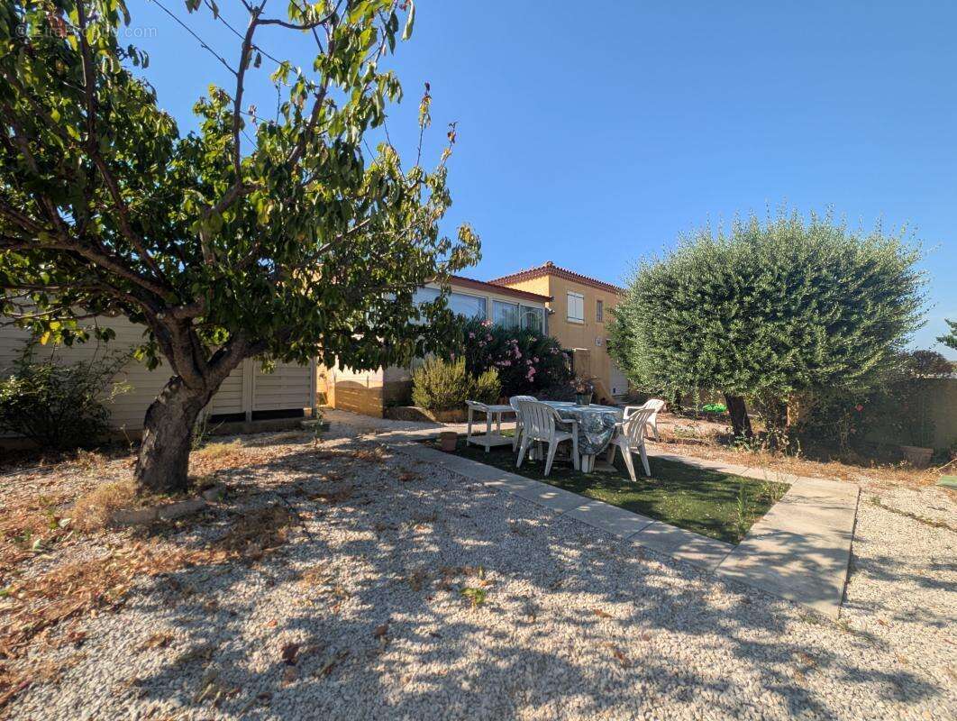 ROUJAN – Villa 4 chambres en parfait état - photo 4