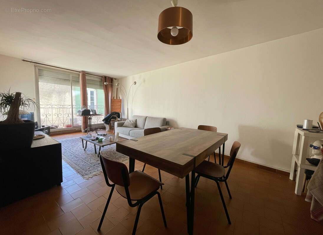Vaison centre - appartement t3 loue - photo 2
