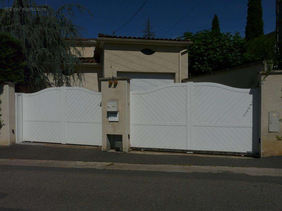 Maison à FIGEAC