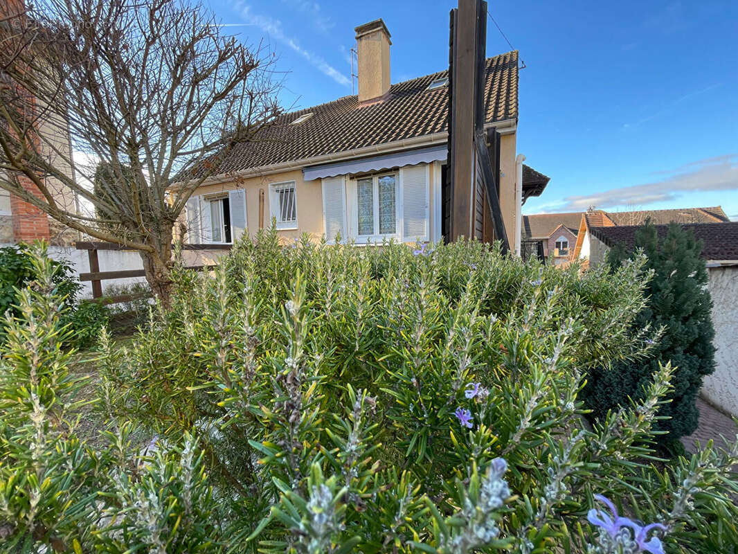 Maison à CORBEIL-ESSONNES