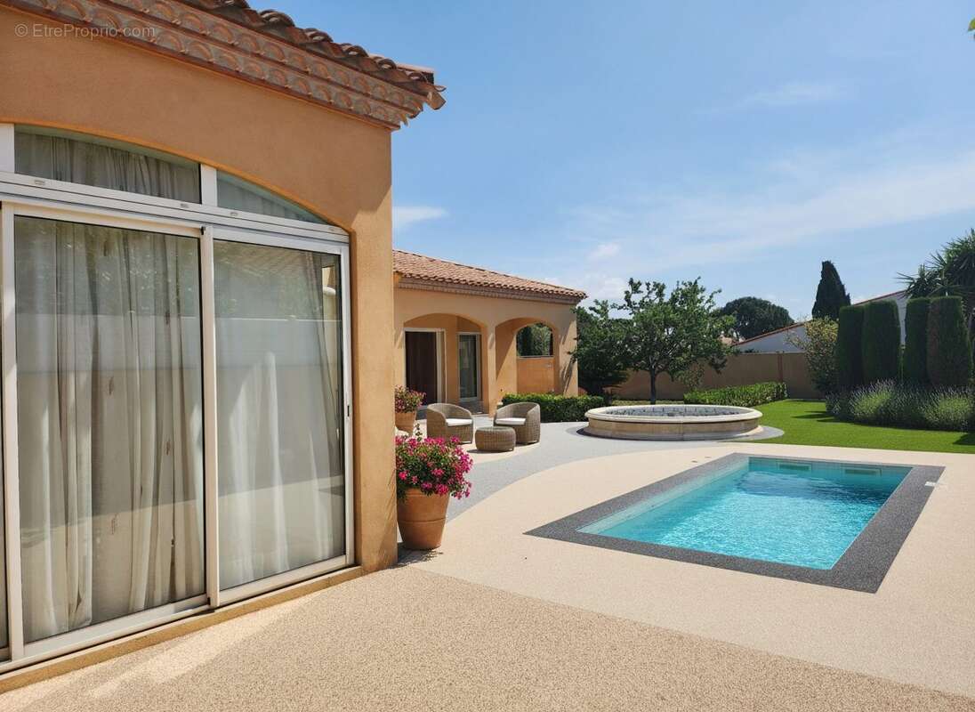 Maison à SAINT-CYPRIEN