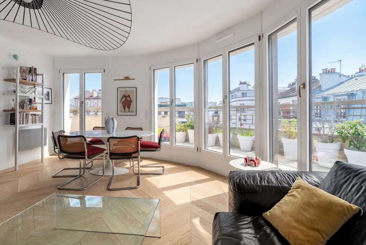 Appartement à LEVALLOIS-PERRET