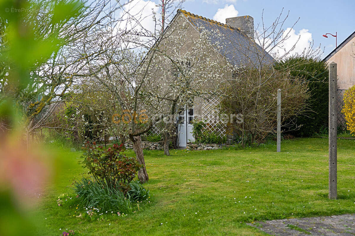 Maison à HIREL
