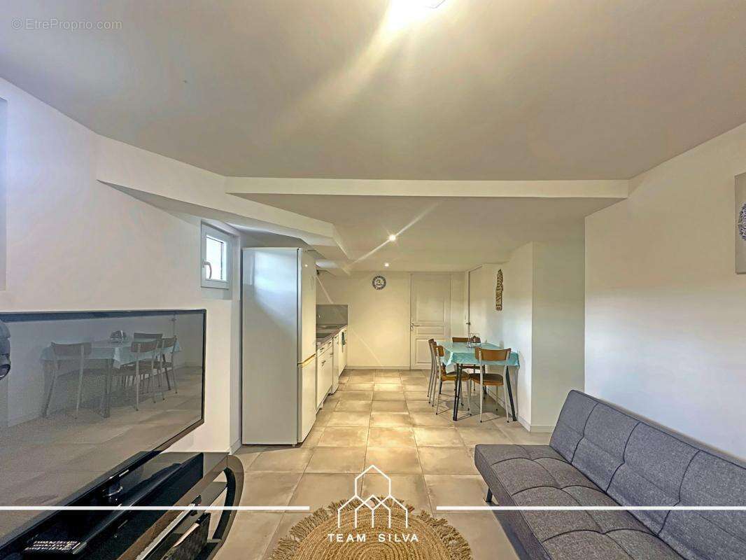 Maison à ROUSSILLON