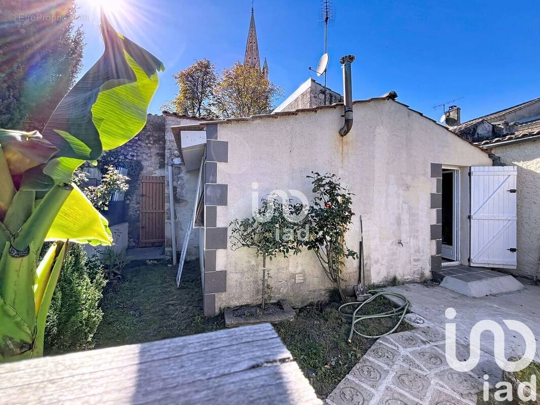 Photo 1 - Maison à SAINT-CHRISTOLY-MEDOC