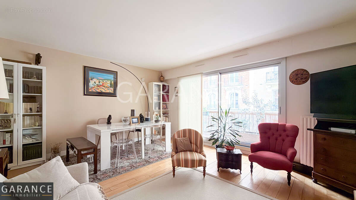 Appartement 98 m² à Paris-15e  - photo 3