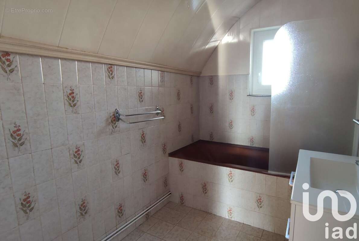 Photo 7 - Maison à LA CHAPELLE-SAINT-LUC