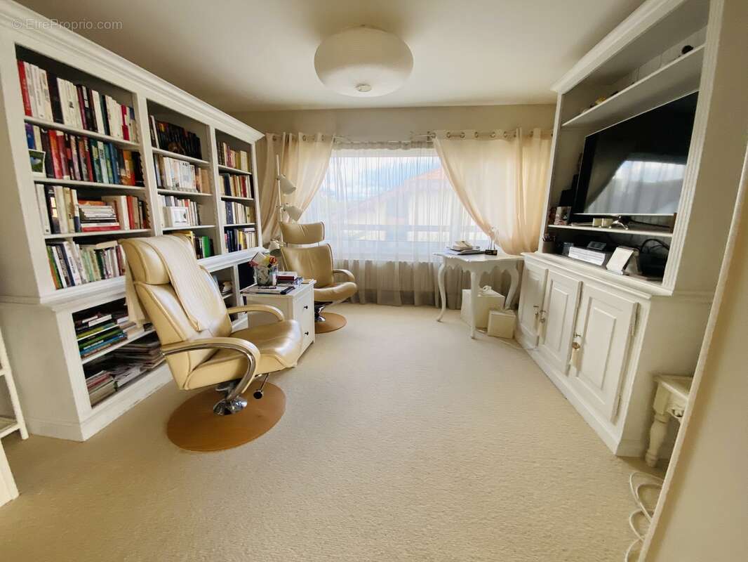 Maison à VILLE-LA-GRAND