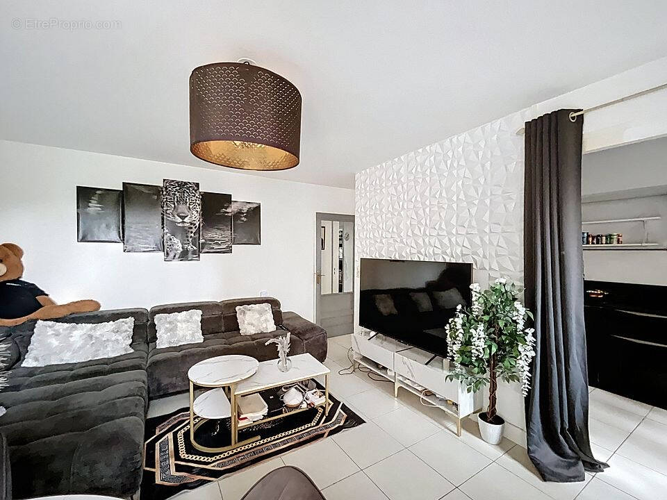 Appartement à CORBEIL-ESSONNES