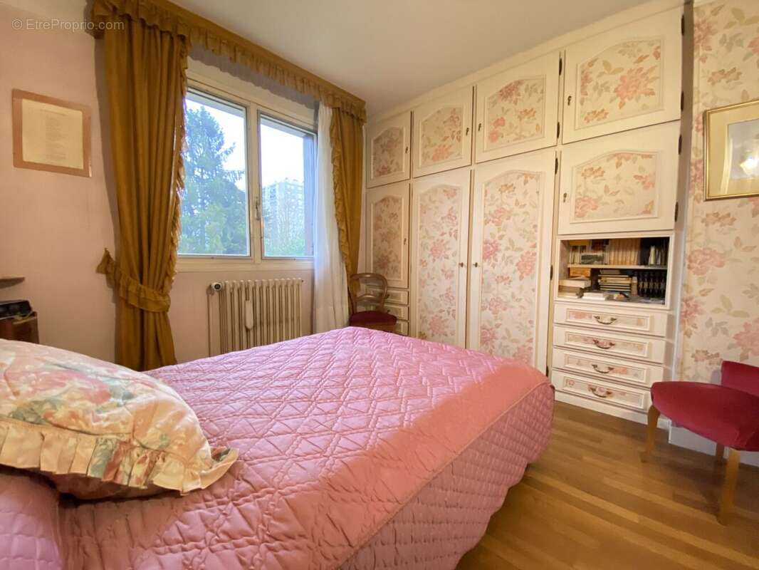 Maison à VIRY-CHATILLON