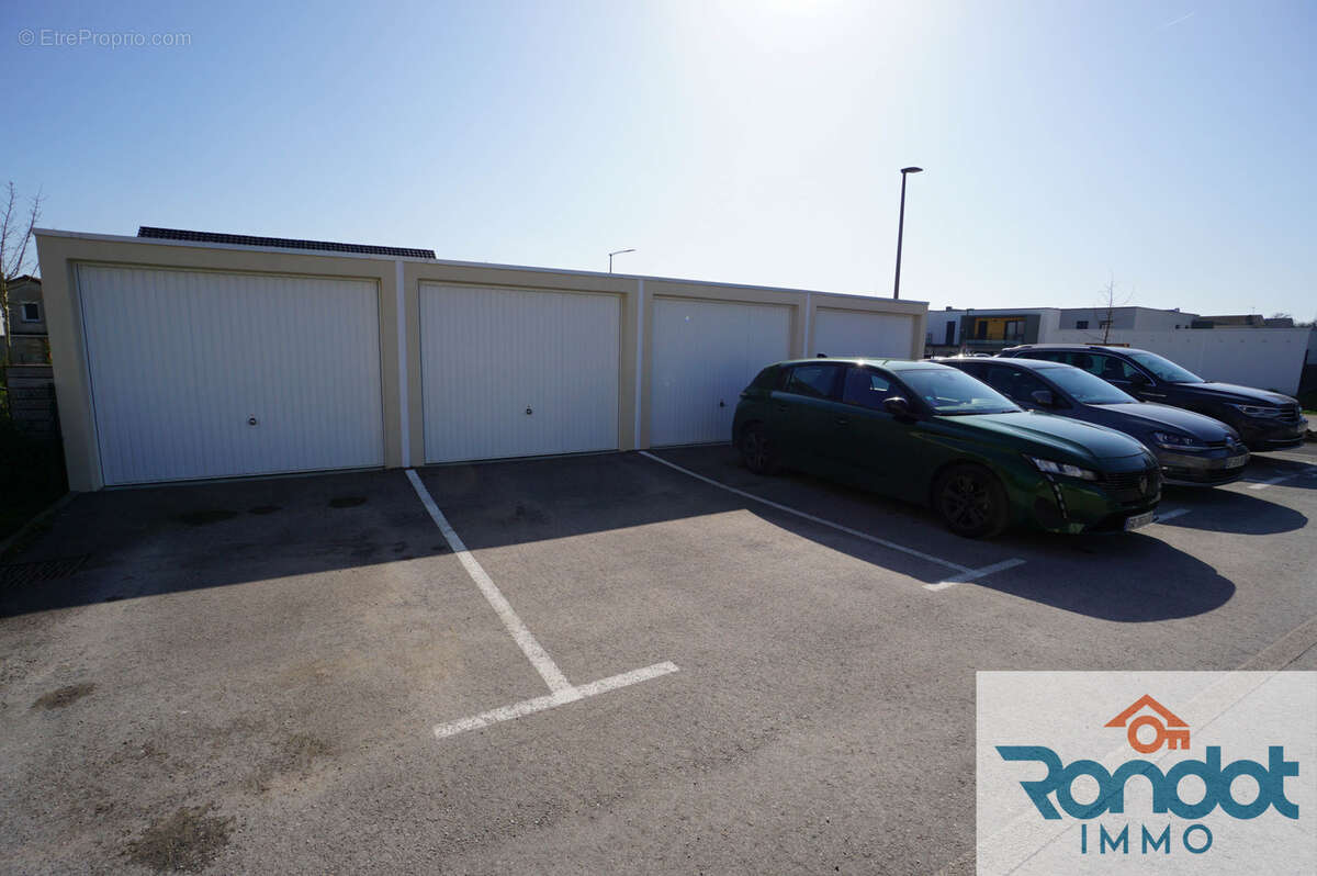 Maison à IS-SUR-TILLE