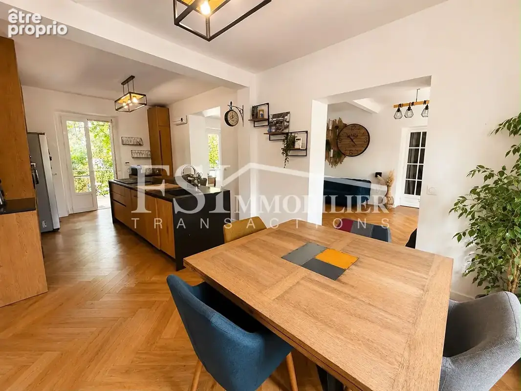 Maison Beauchamp 8 pièce(s) 150 m2 - photo 2