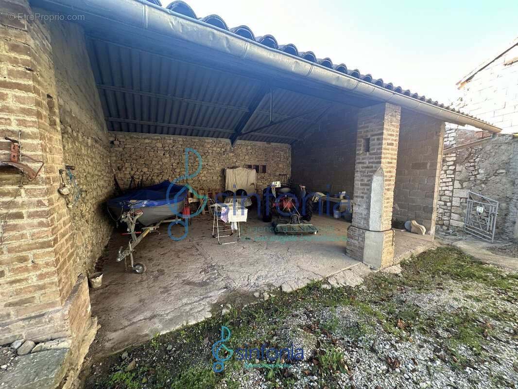 Maison à BOUQUET